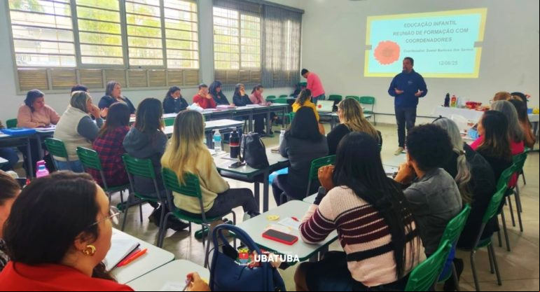Formação continuada discute Currículo Paulista sob visão de Ubatuba